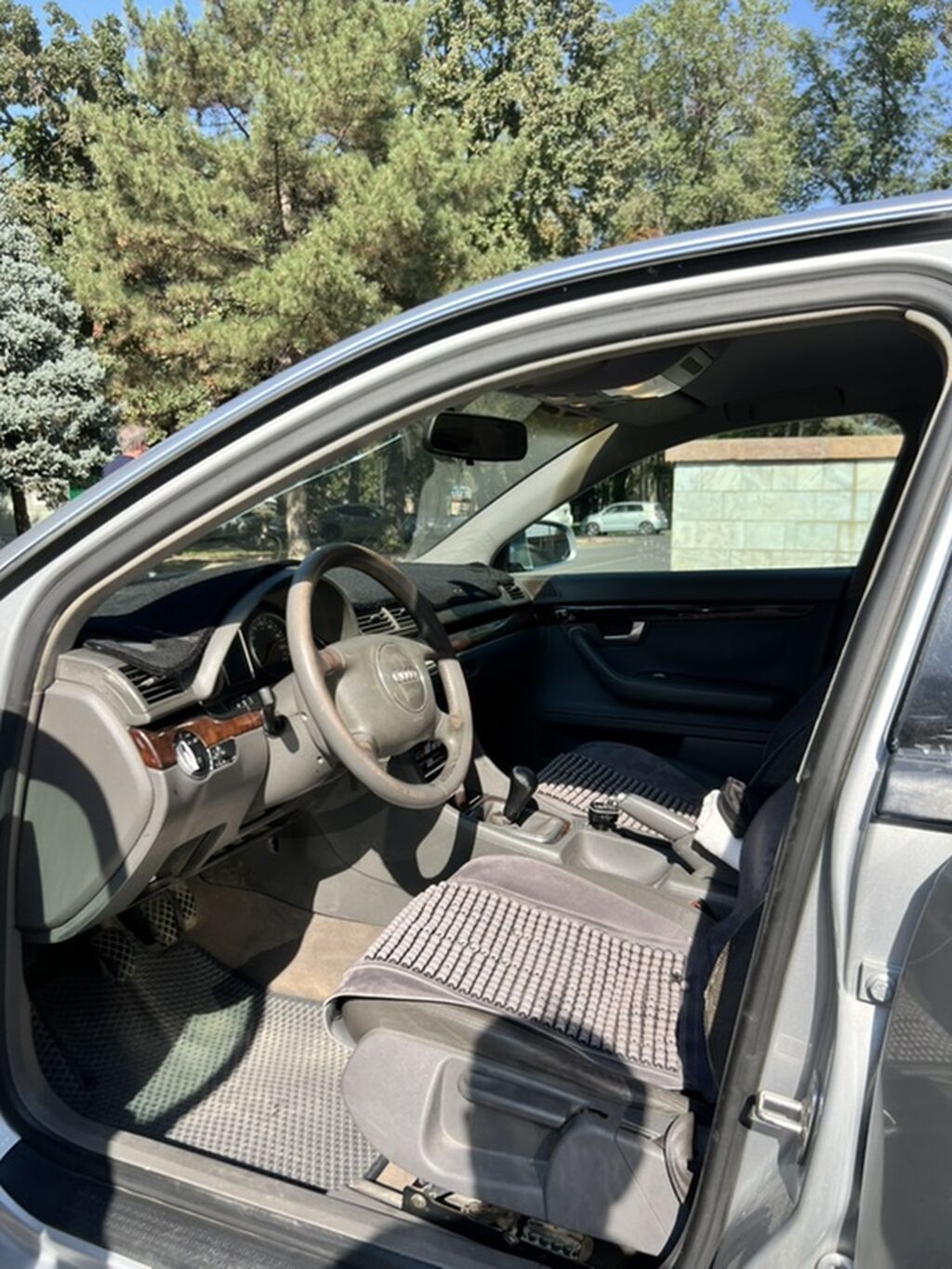 Audi A4: 2002 г., 1.8 л, Механика, Бензин, Седан: фото 7