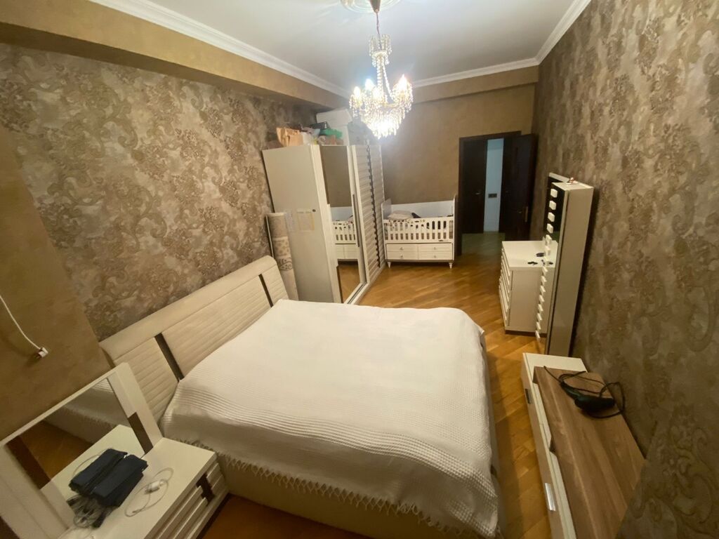 M.Ə. Rəsulzadə qəs., 3 otaqlı, Yeni tikili, m. Nəsimi, 100 kv. m