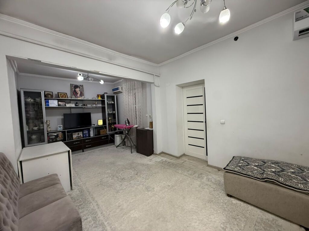3 комнаты, 56 м², 3 соток, Бишкек, Западный (новый) автовокзал Риэлтор: фото 1