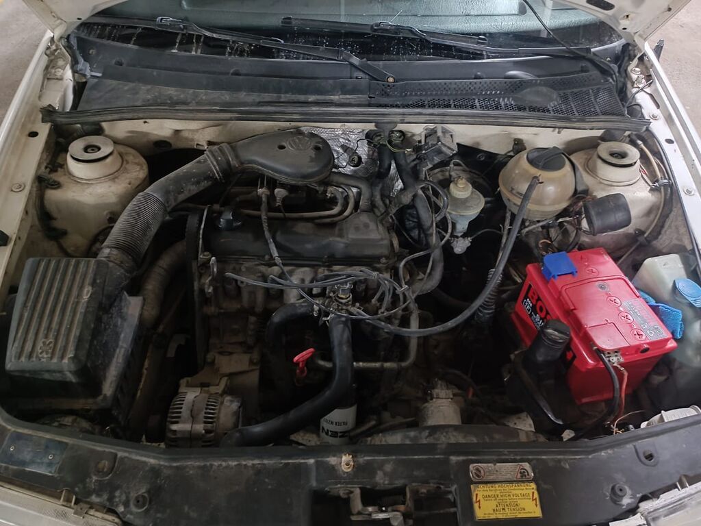 Volkswagen Vento: 1993 г., 1.8 л, Механика, Бензин, Седан: фото 7
