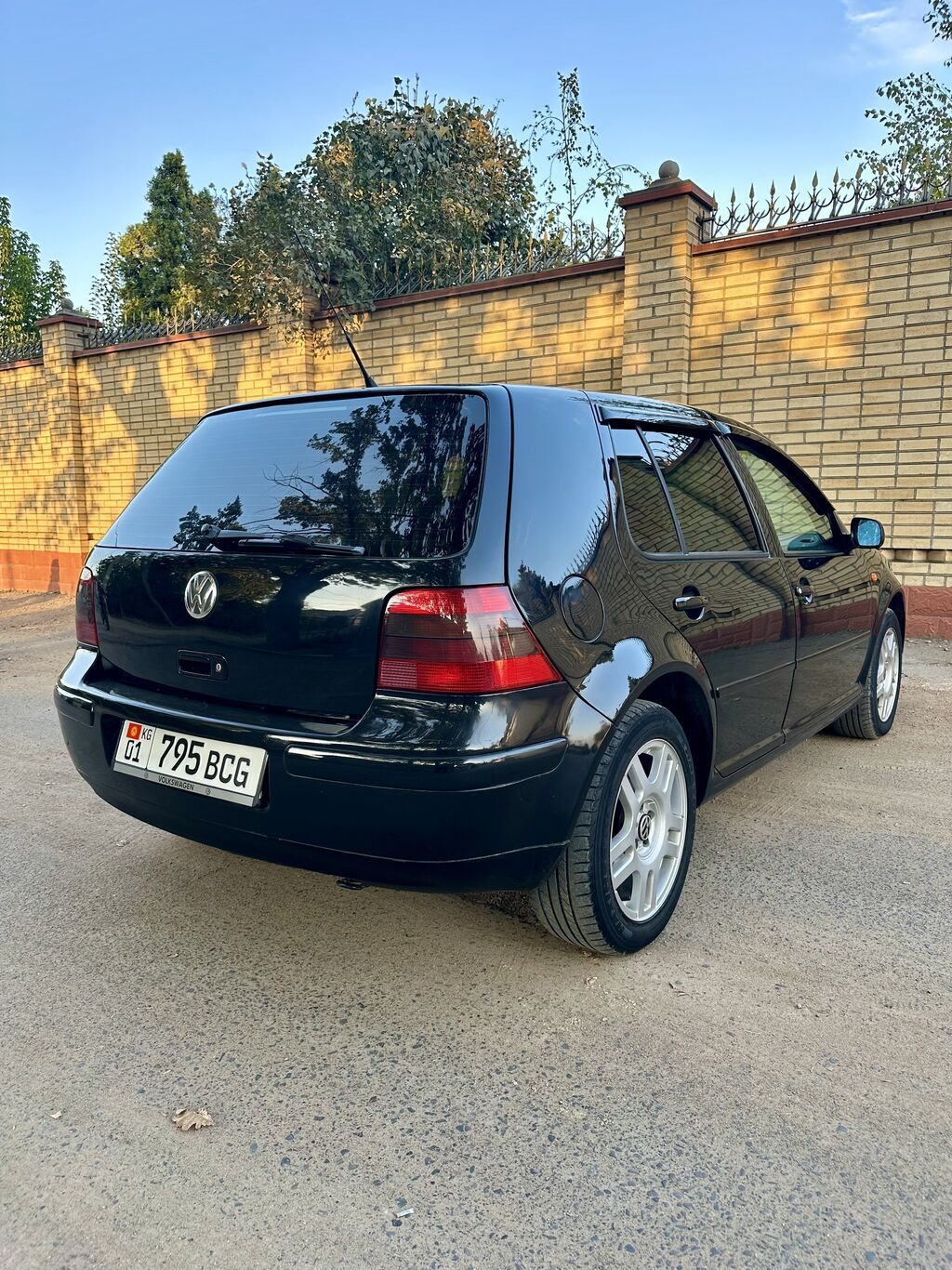 Volkswagen Golf: 2000 г., 2 л, Механика, Бензин, Хэтчбэк: фото 5
