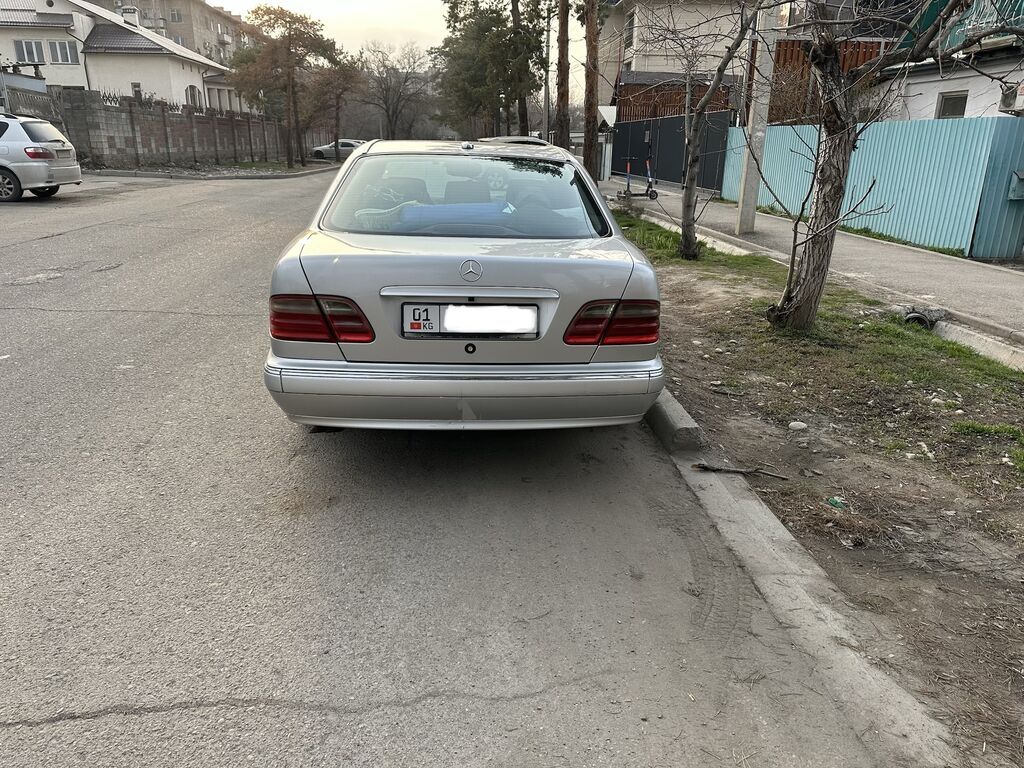 Mercedes-Benz E-Class: 2000 г., 3.2 л, Автомат, Бензин, Седан: фото 5