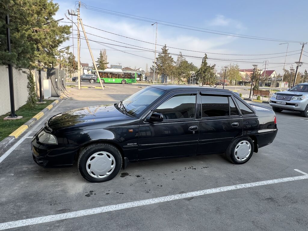 Daewoo Nexia: 2011 г., 1.6 л, Механика, Бензин, Седан: фото 1