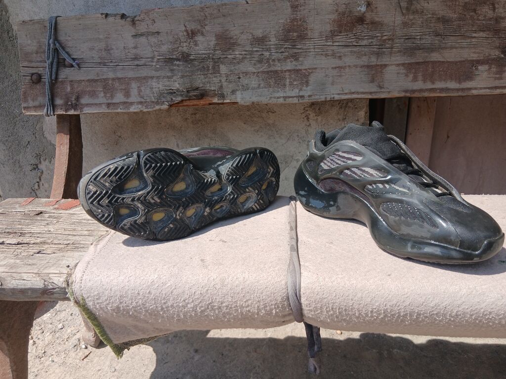 Мужские кроссовки, 40, Adidas, Б/у, цвет - Черный, Платная доставка