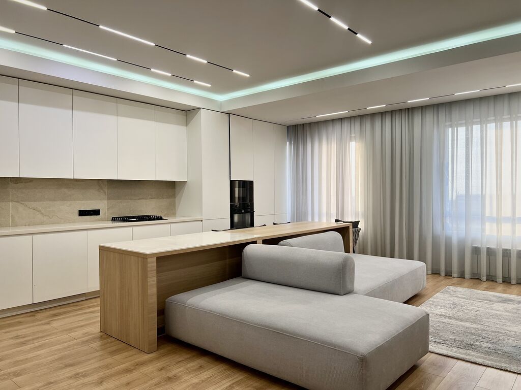 3 комнаты, 108 м², 7 мкр Элитка, 12 этаж, Дизайнерский ремонт: фото 1