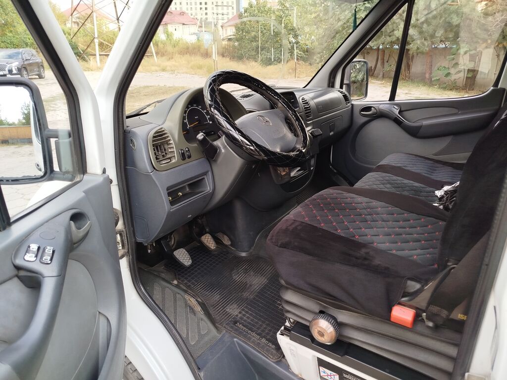 Mercedes-Benz Спринтер: 2005 г., 2.2 л, Механика, Дизель, Бус: фото 5
