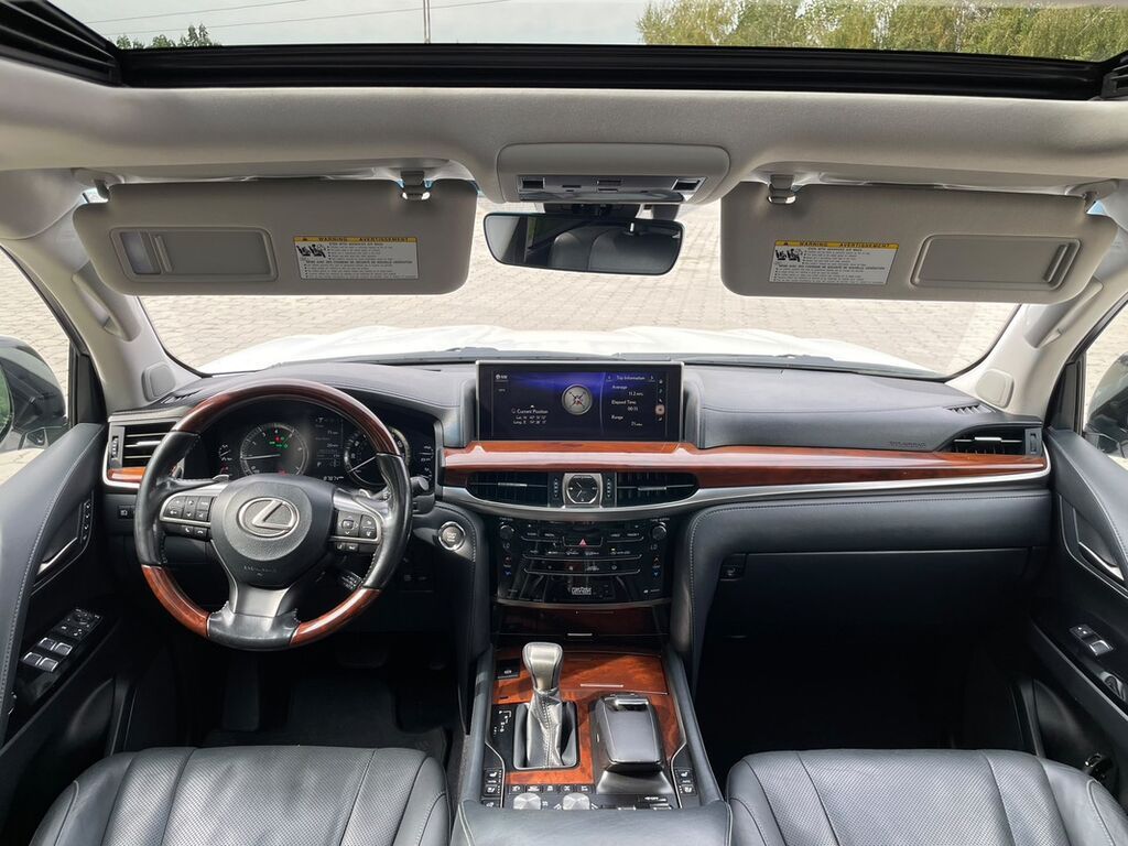 Lexus LX: 2017 г., 5.7 л, Автомат, Бензин, Внедорожник: фото 8