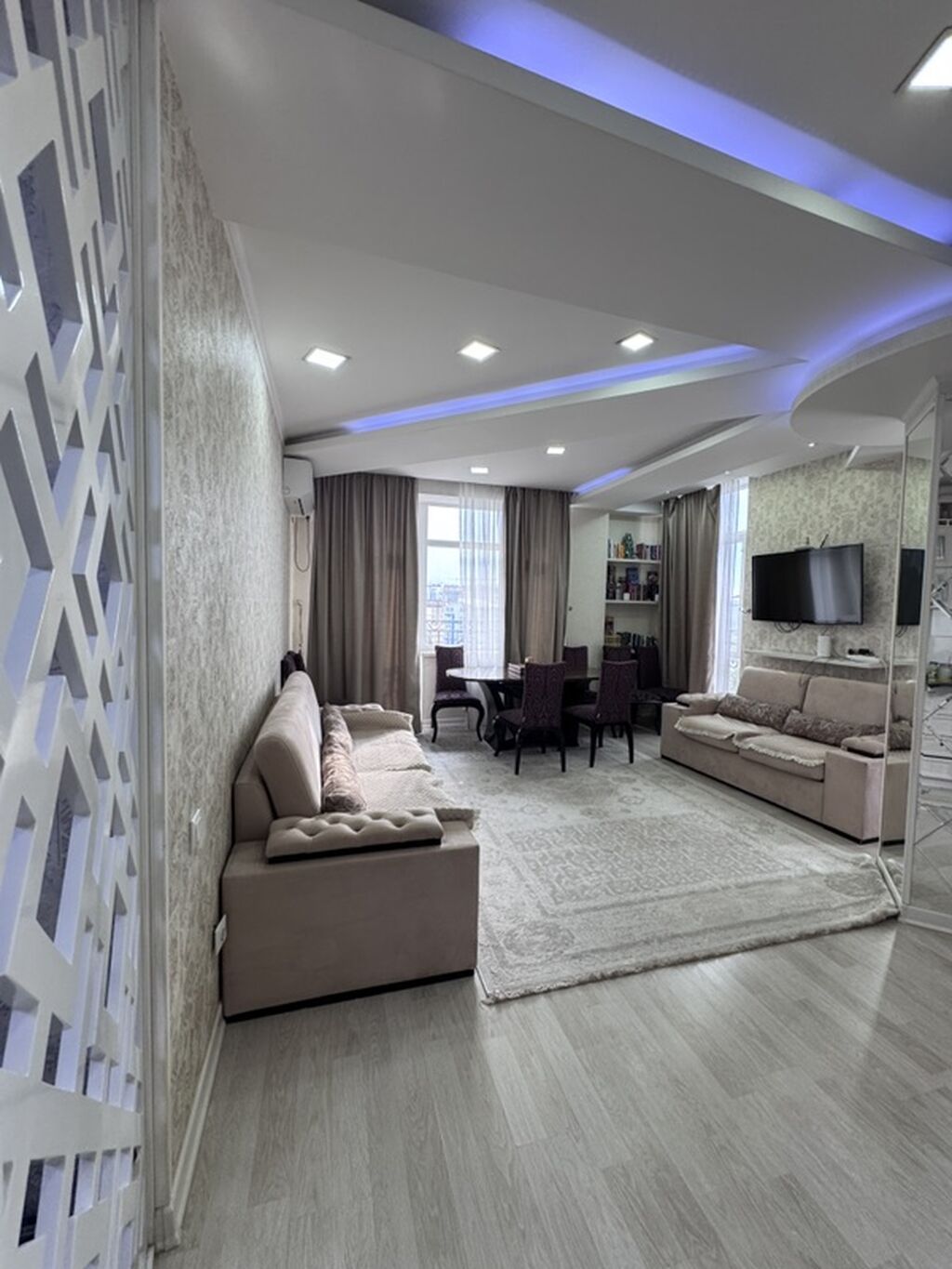 3 комнаты, 90 м², 7 мкр Элитка, 8 этаж, Евроремонт: фото 1