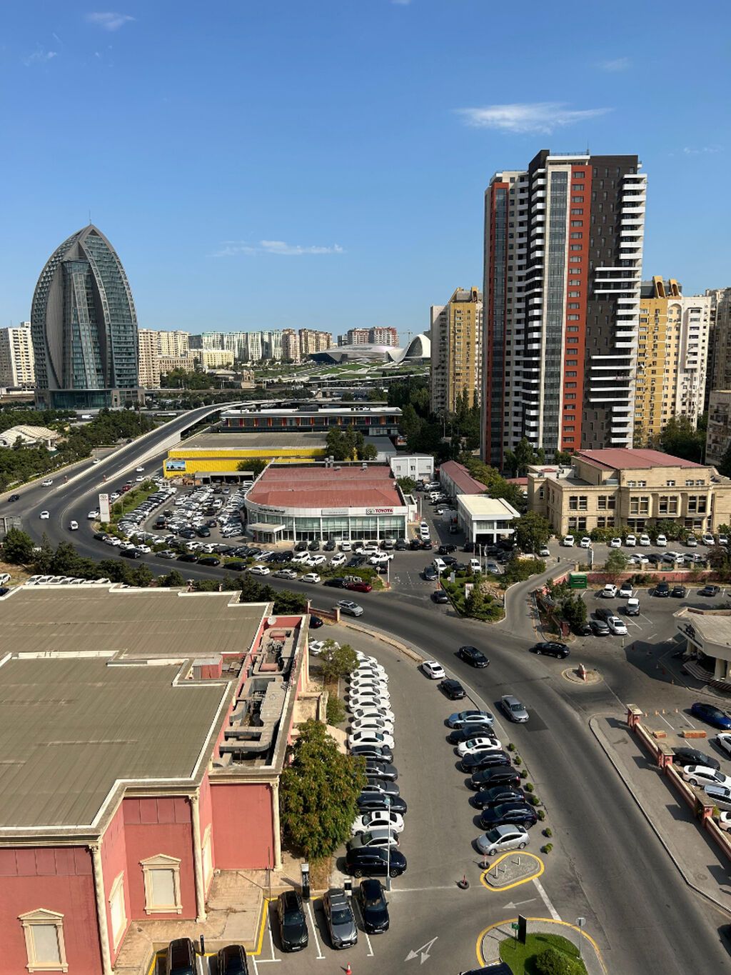 4 otaqlı, Yeni tikili, 226 kv. m