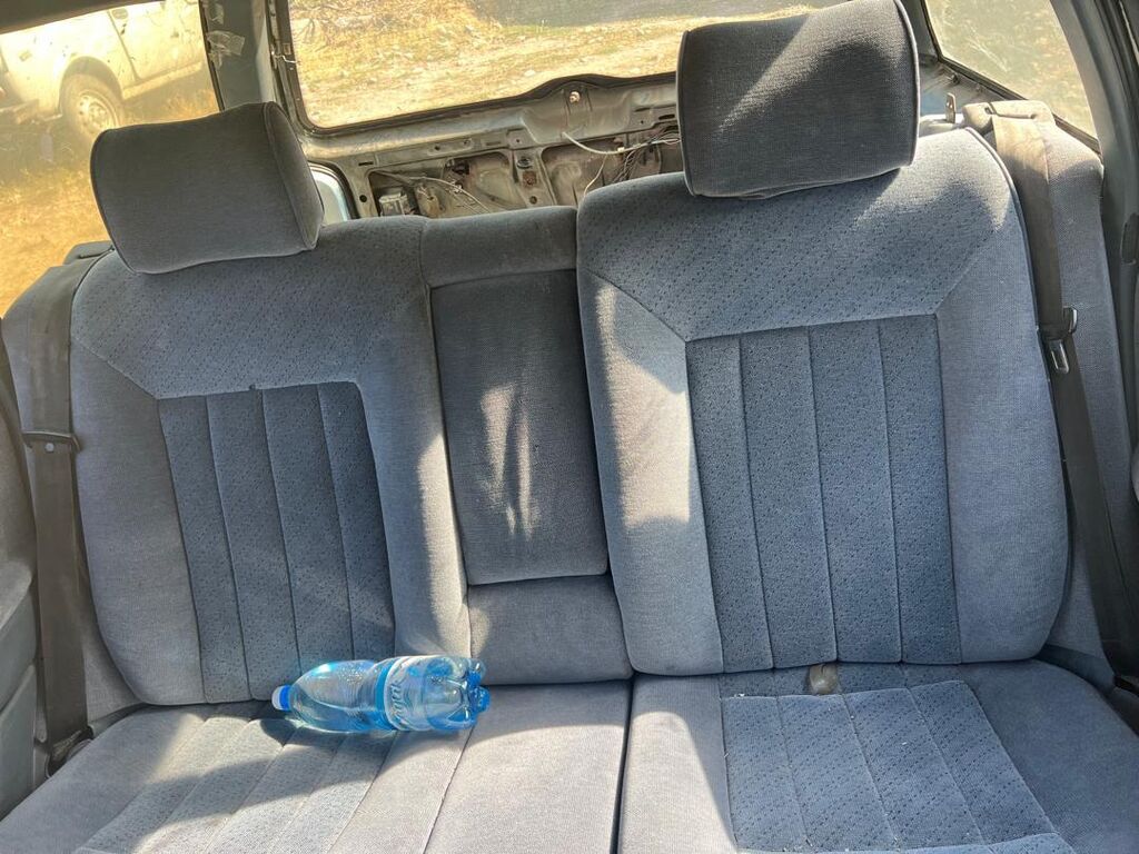 Volkswagen Passat Variant: 1991 г., 1.8 л, Механика, Бензин, Универсал: фото 6