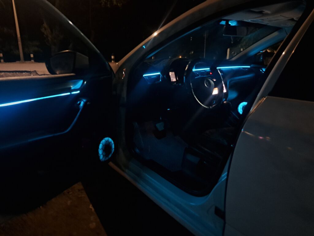 Skoda Octavia: 2015 г., 1.6 л, Автомат, Бензин, Седан — фото 7