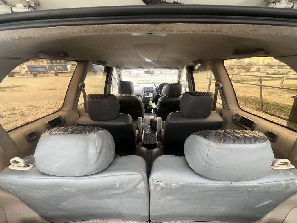 Toyota Gaia: 1999 г., 2 л, Автомат, Бензин, Минивэн: фото 7