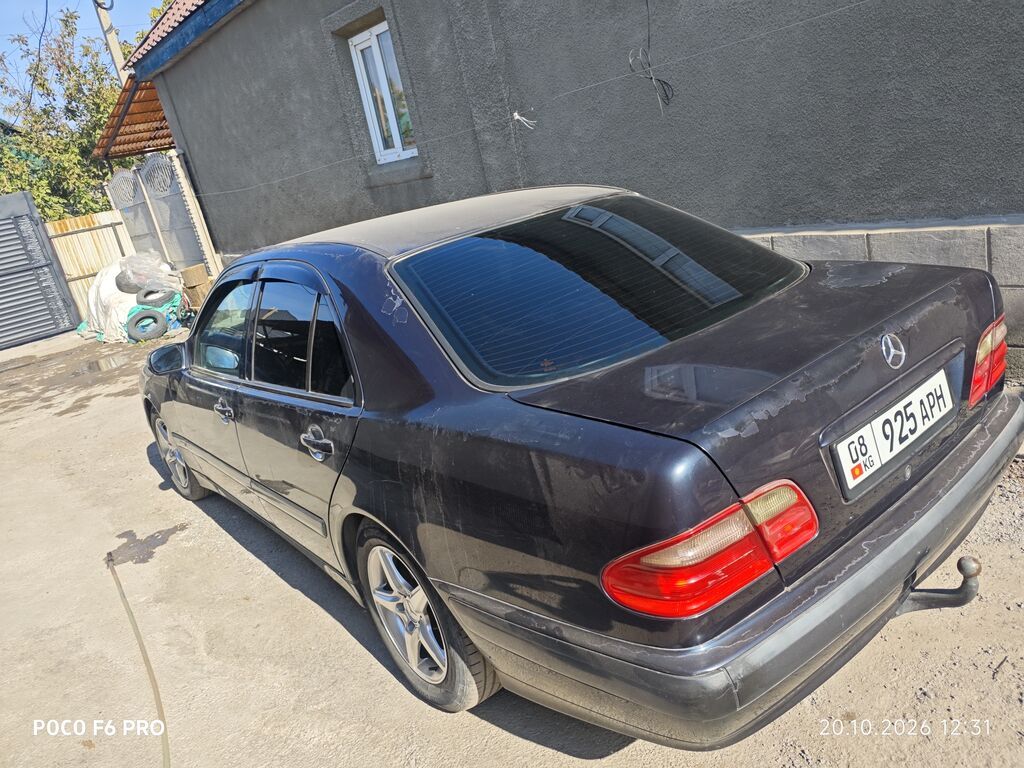 Mercedes-Benz E-Class: 2000 г., 2 л, Механика, Бензин, Седан: фото 3