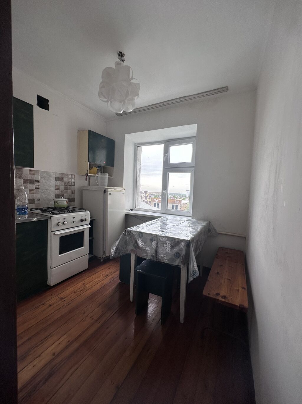 3 комнаты, 60 м², 104 серия, 5 этаж, Старый ремонт: фото 5