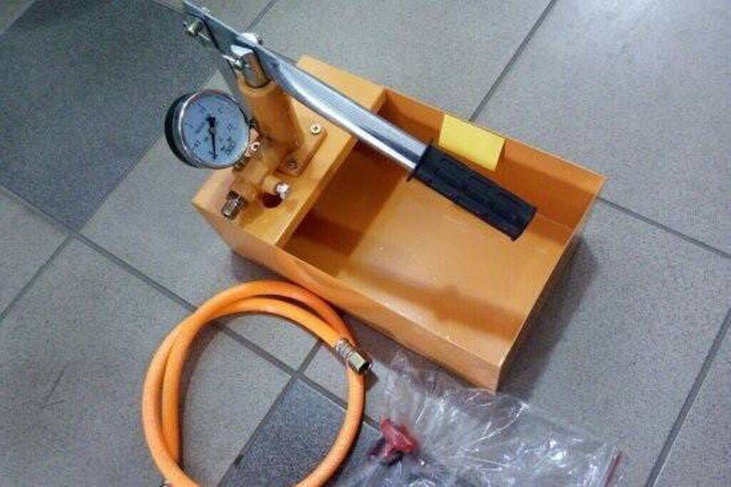 Ostali alati i mašine: Pumpa za testiranje pritiska 25 bar nemacka pumpa jacine 25 bara