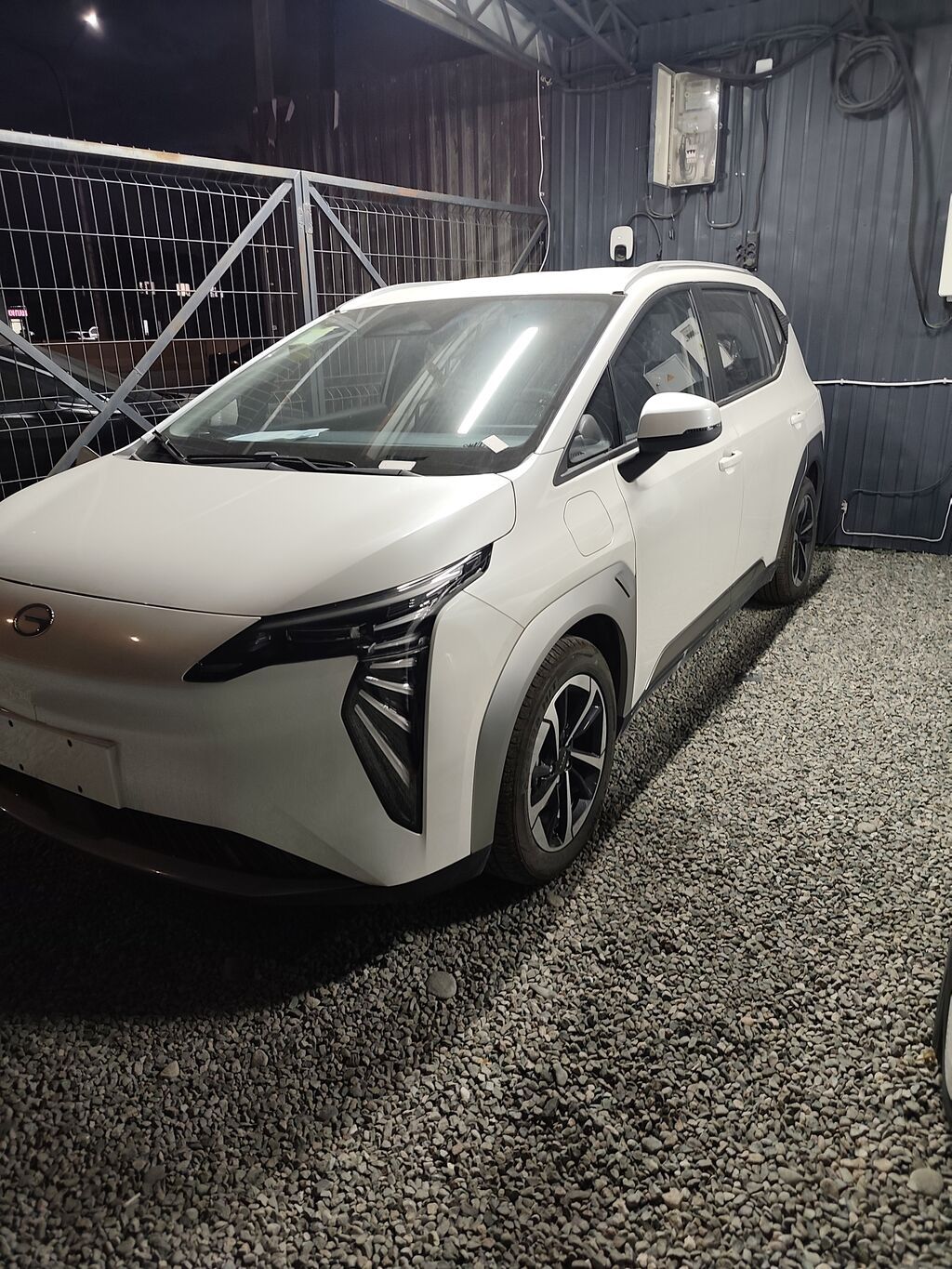 Электромобиль GAC Aion Y (белый, кросс-вэн) запас хода 510 батарейка: фото 2