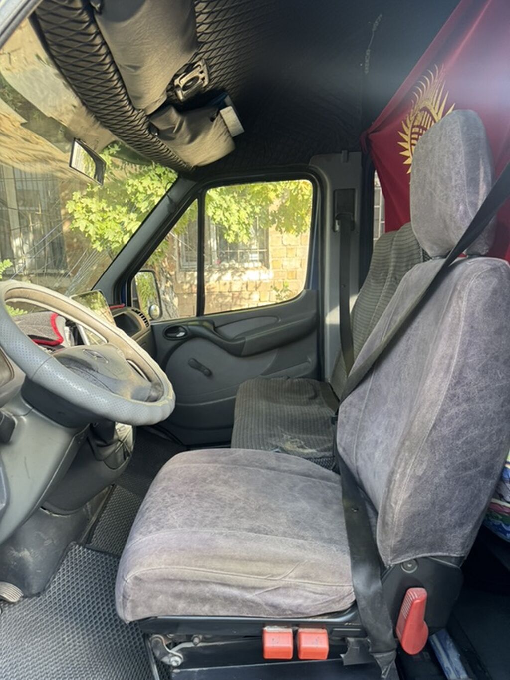 Mercedes-Benz Sprinter, длинная база, высокий крытый фургон (сдвижная: фото 2