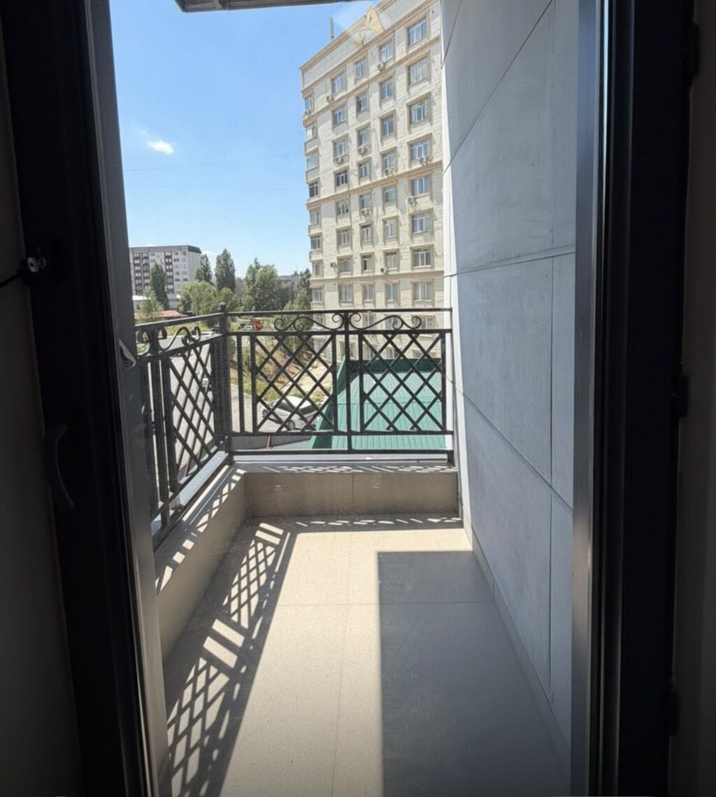 Продам 2-комнатную квартиру в 12 мкр, 67 м²: фото 8