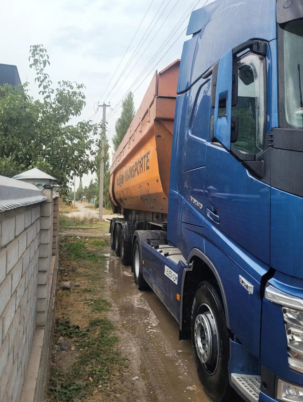Продам тягач Volvo с самосвальным полуприцепом Kröger, 2005 г.: фото 4