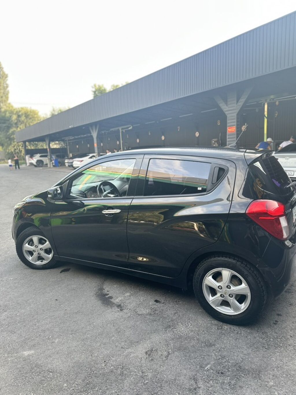 Chevrolet Spark: 2017 г., 1 л, Автомат, Бензин, Хэтчбэк: фото 3