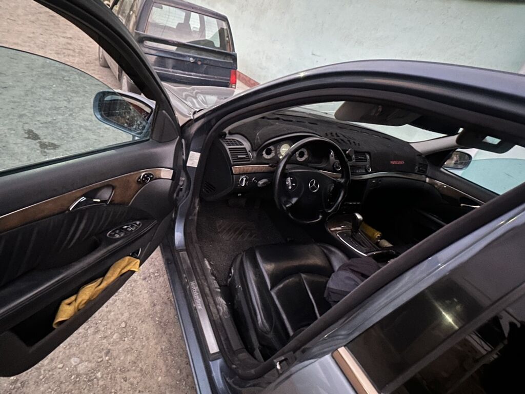 Mercedes-Benz E-Class: 2002 г., 3.2 л, Автомат, Газ, Седан: фото 7