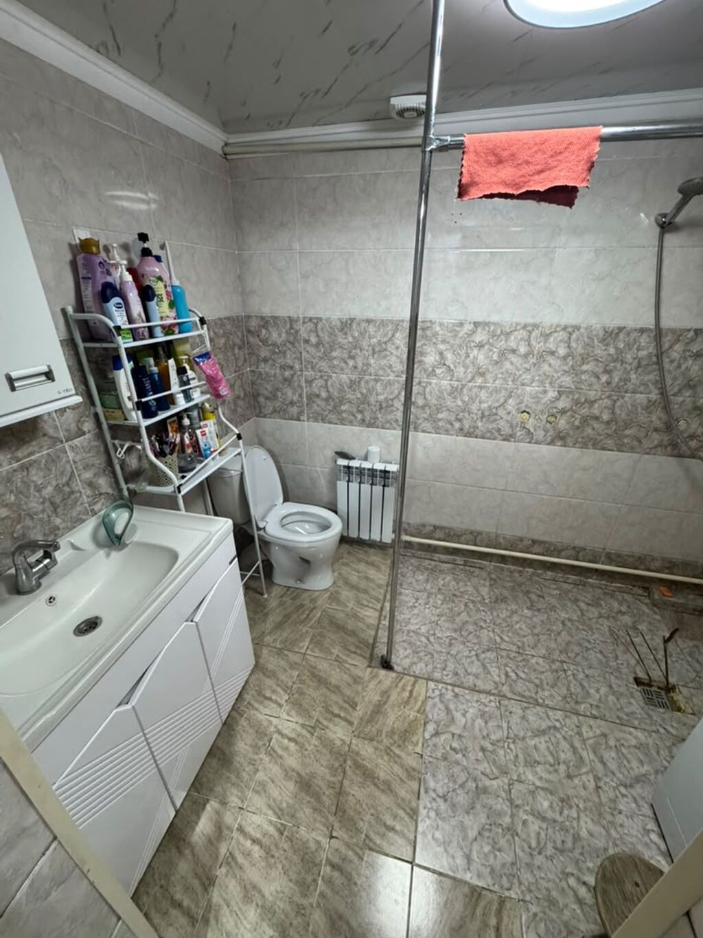 СРОЧНО ПО ОЧЕНЬ ВЫГОДНОЙ ЦЕНЕ продаётся большой 4-комнатный дом в селе: фото 4