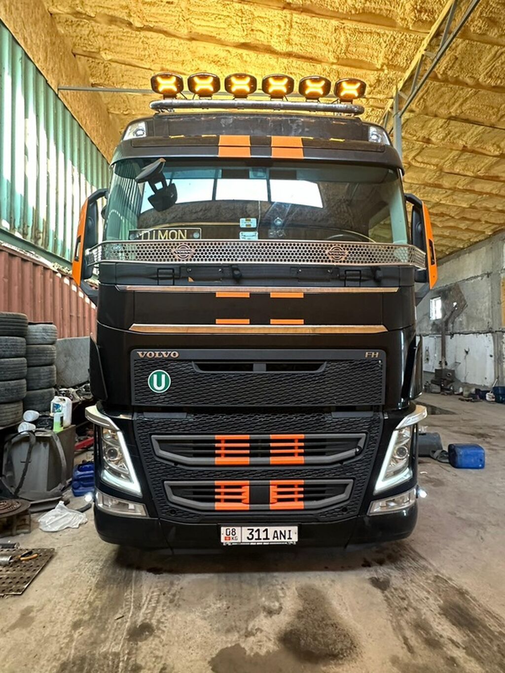 Volvo FH тягач с тентованным полуприцепом - Модель: Volvo FH: фото 2