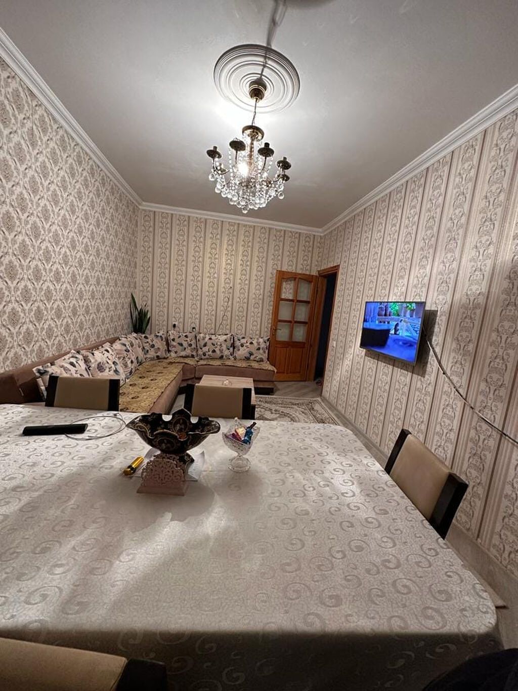Gənclikdə 2 otaqlı köhnə tikili mənzil satılır, 64 m², 208 000 AZN, şəkil 2 / 12