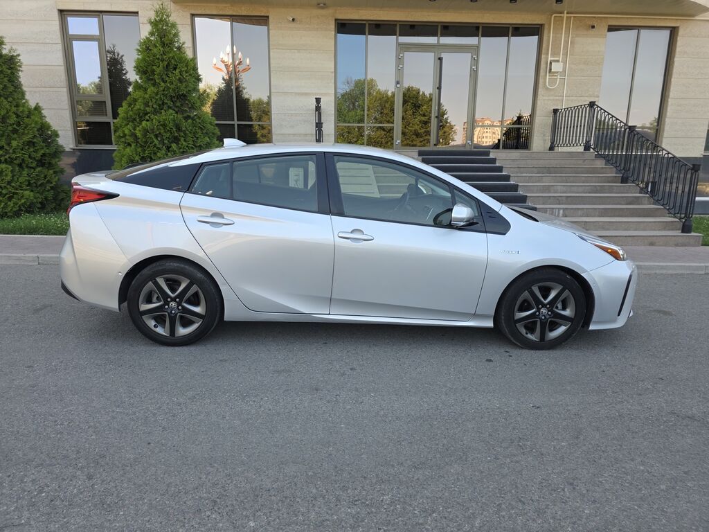 Toyota Prius: 2019 г., Вариатор, Гибрид: фото 3