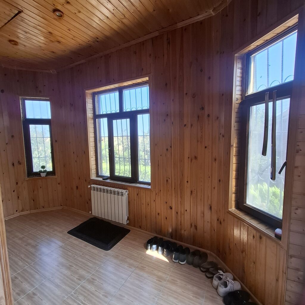 4 otaqlı, 130 kv. m, Yeni təmirli