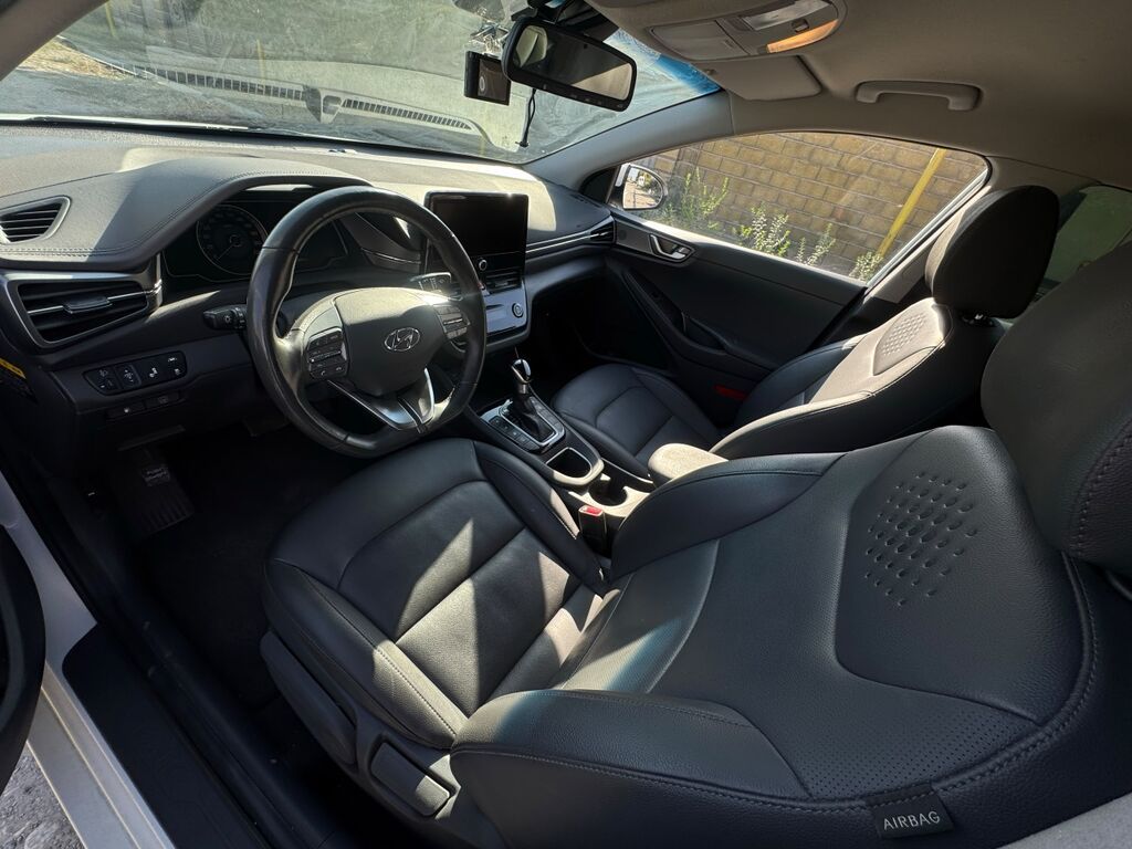 Hyundai Ioniq: 2019 г., 1.6 л, Автомат, Гибрид, Хэтчбэк: фото 6