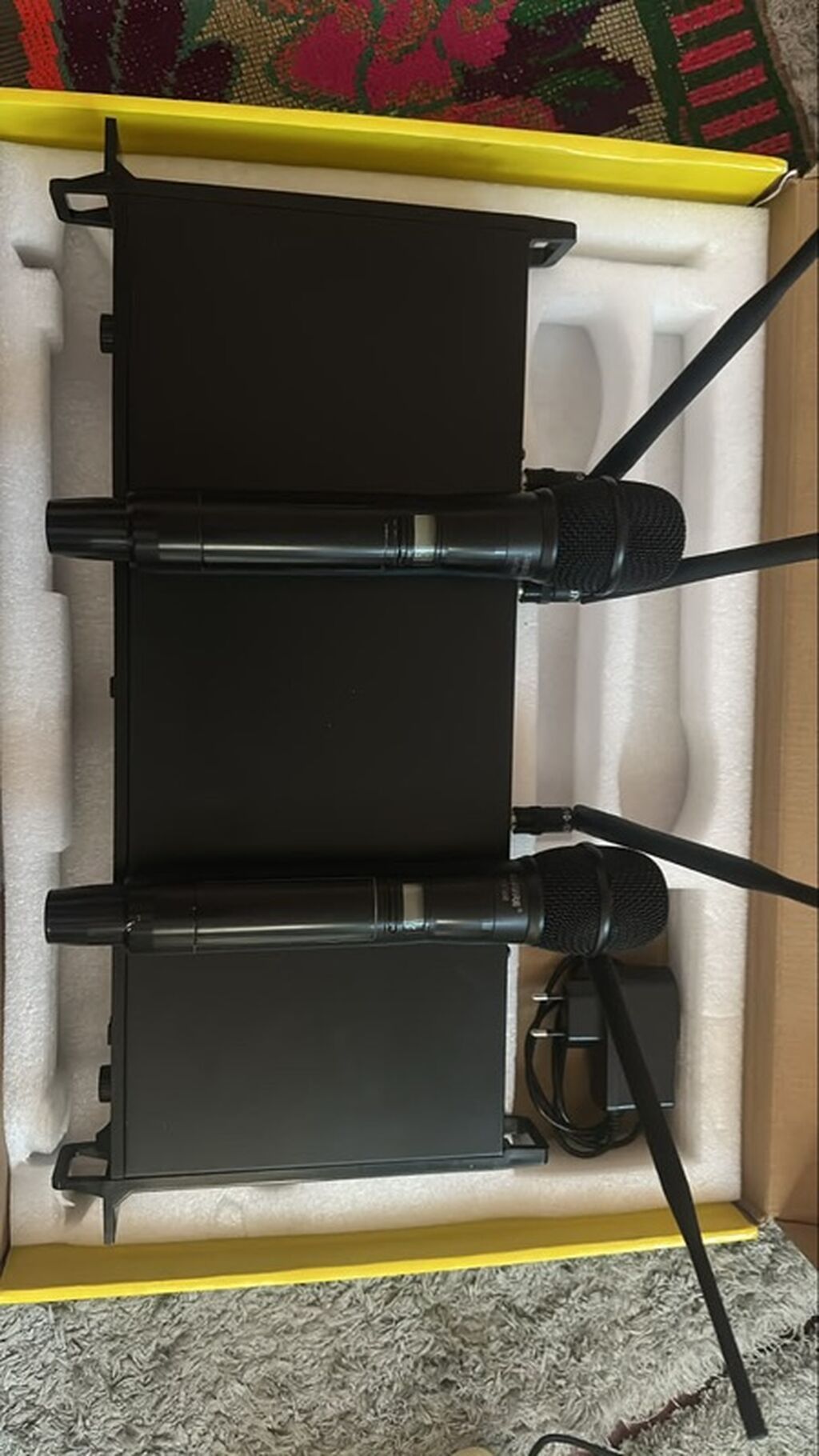 Беспроводная микрофонная система Shure AXT800 (двухканальная) -: фото 3