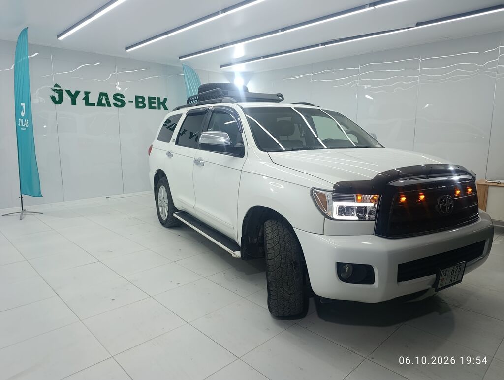 Toyota Sequoia: 2009 г., 5.7 л, Автомат, Бензин, Внедорожник: фото 2