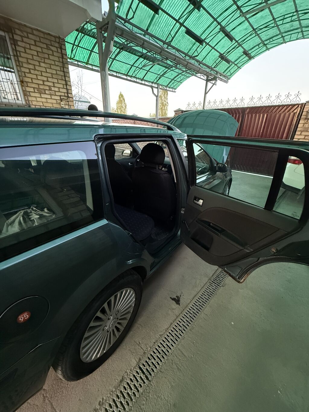 Ford Mondeo: 2003 г., 2 л, Бензин: фото 6