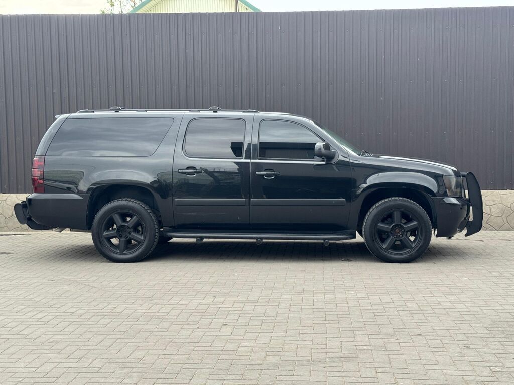 Chevrolet Suburban: 2008 г., 5.3 л, Автомат, Бензин, Внедорожник: фото 3