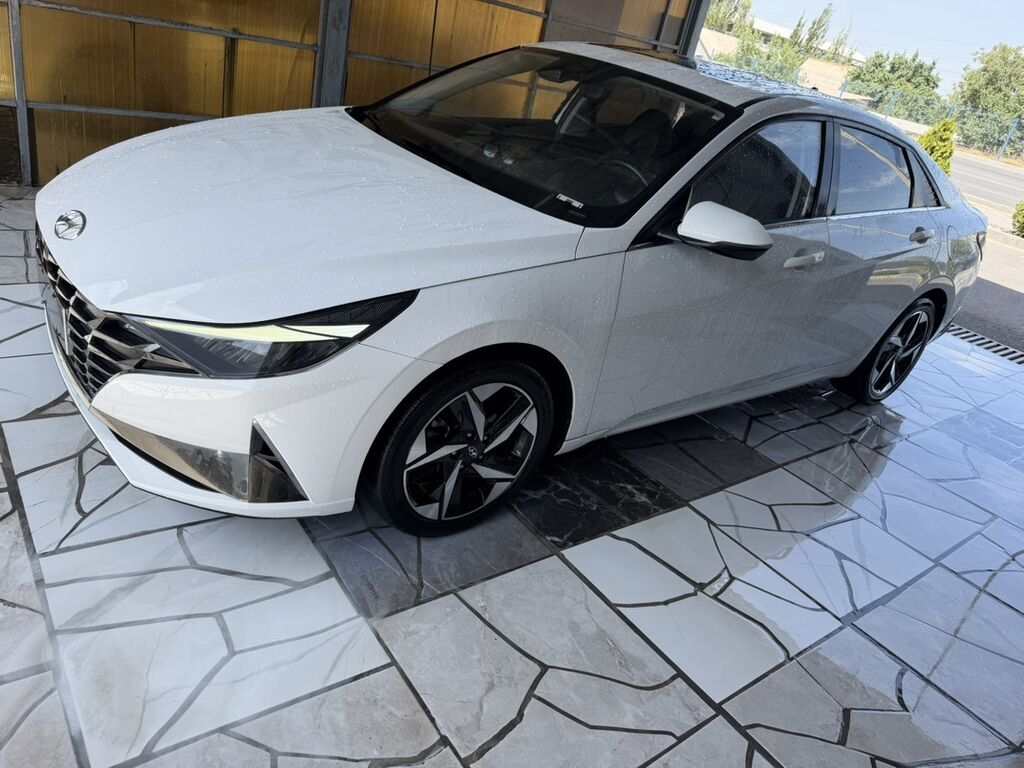 Hyundai Elantra: 2021 г., 1.5 л, Робот, Бензин, Седан: фото 2