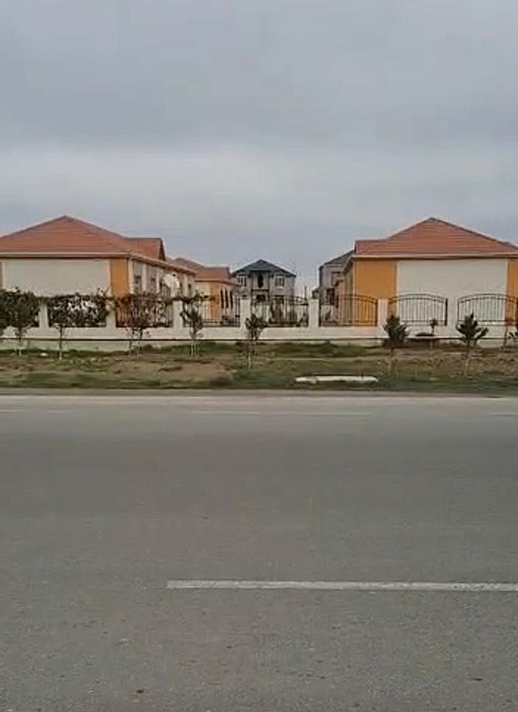 Qalada 3 otaqlı həyət evi satılır, 130 m², 115 000 AZN, şəkil 2 / 4