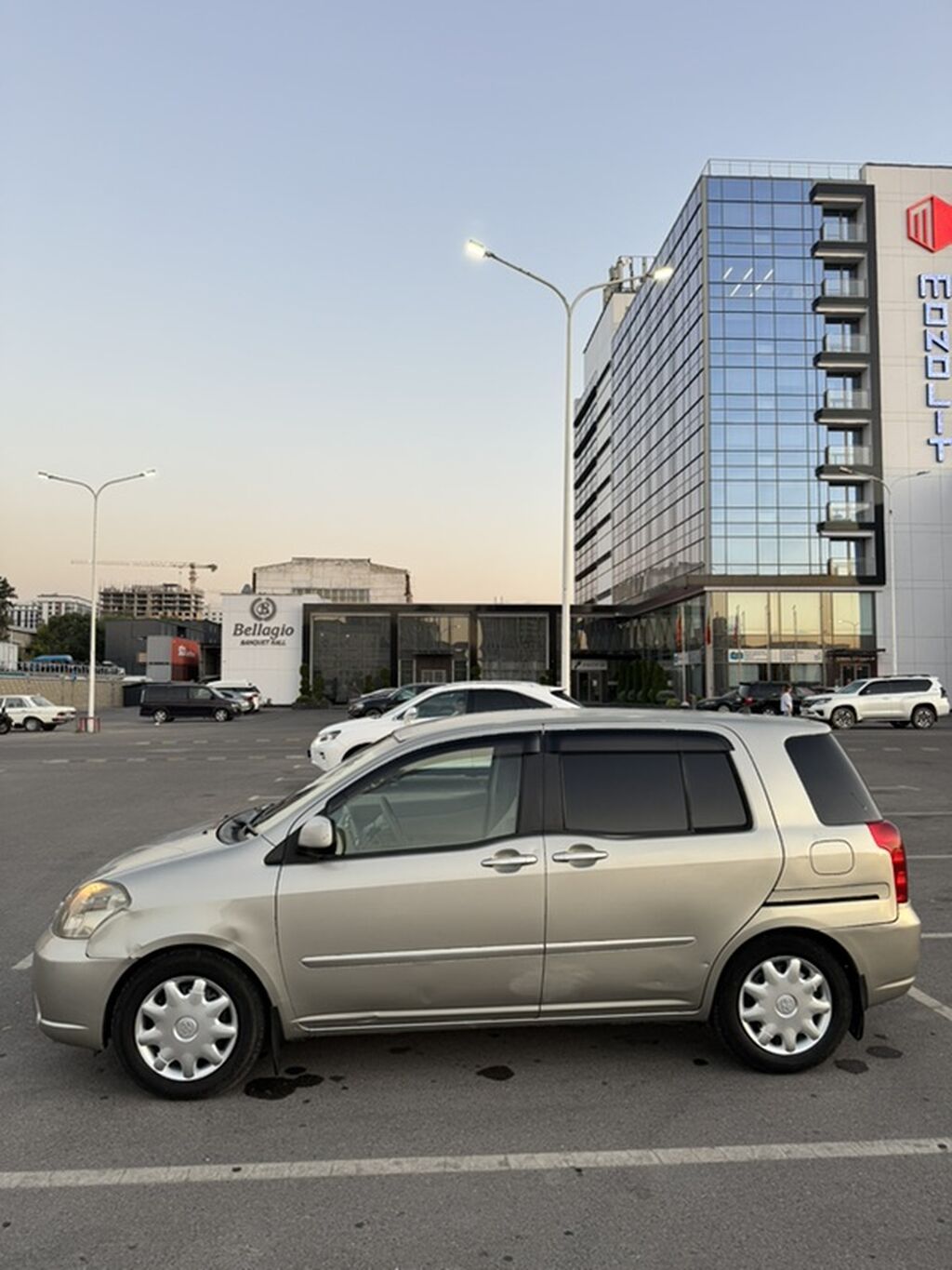 Toyota Raum: 2003 г., 1.5 л, Автомат, Бензин, Минивэн: фото 3