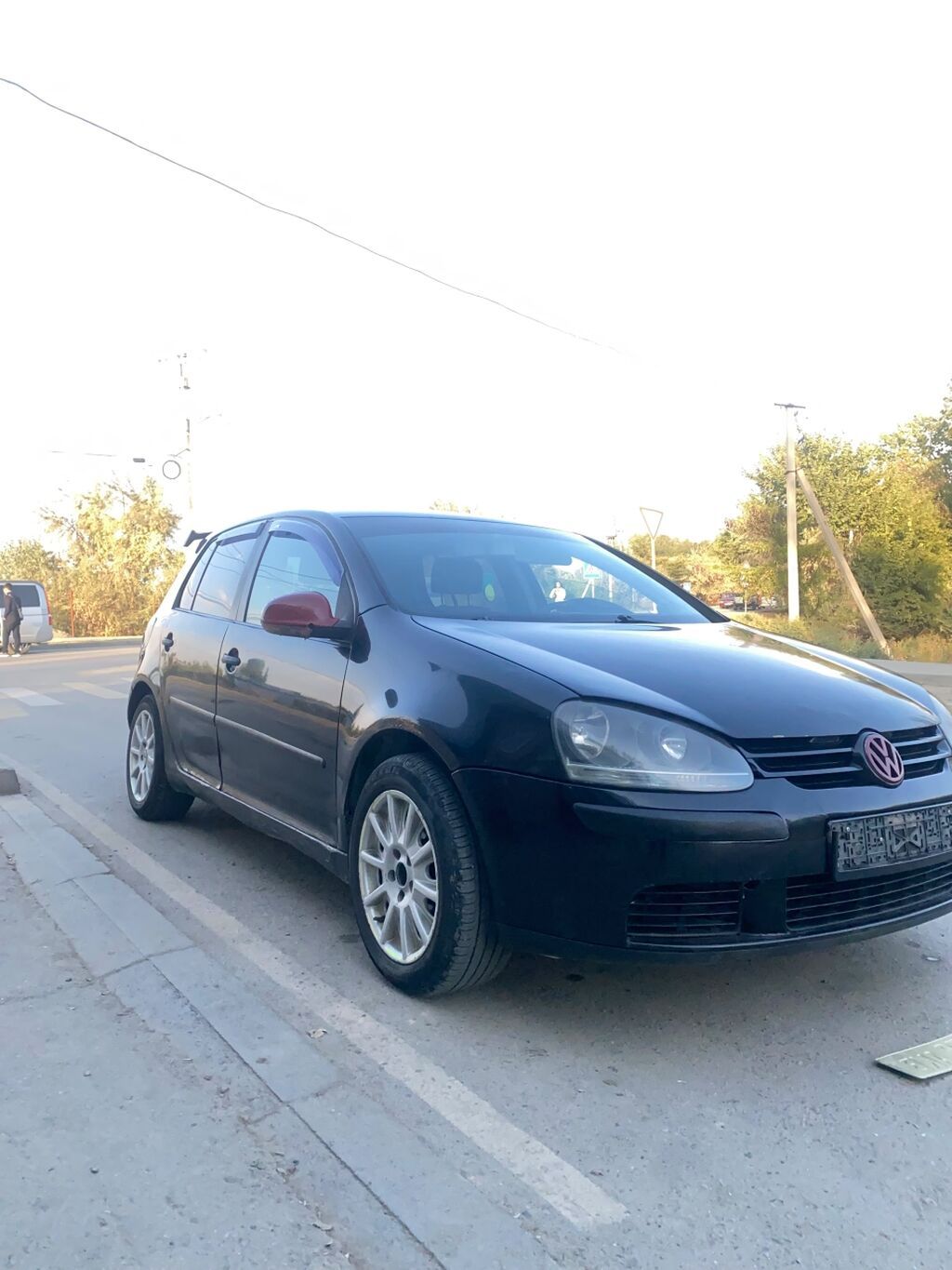 Volkswagen Golf V: 2003 г., 1.4 л, Механика, Бензин, Хэтчбэк: фото 1