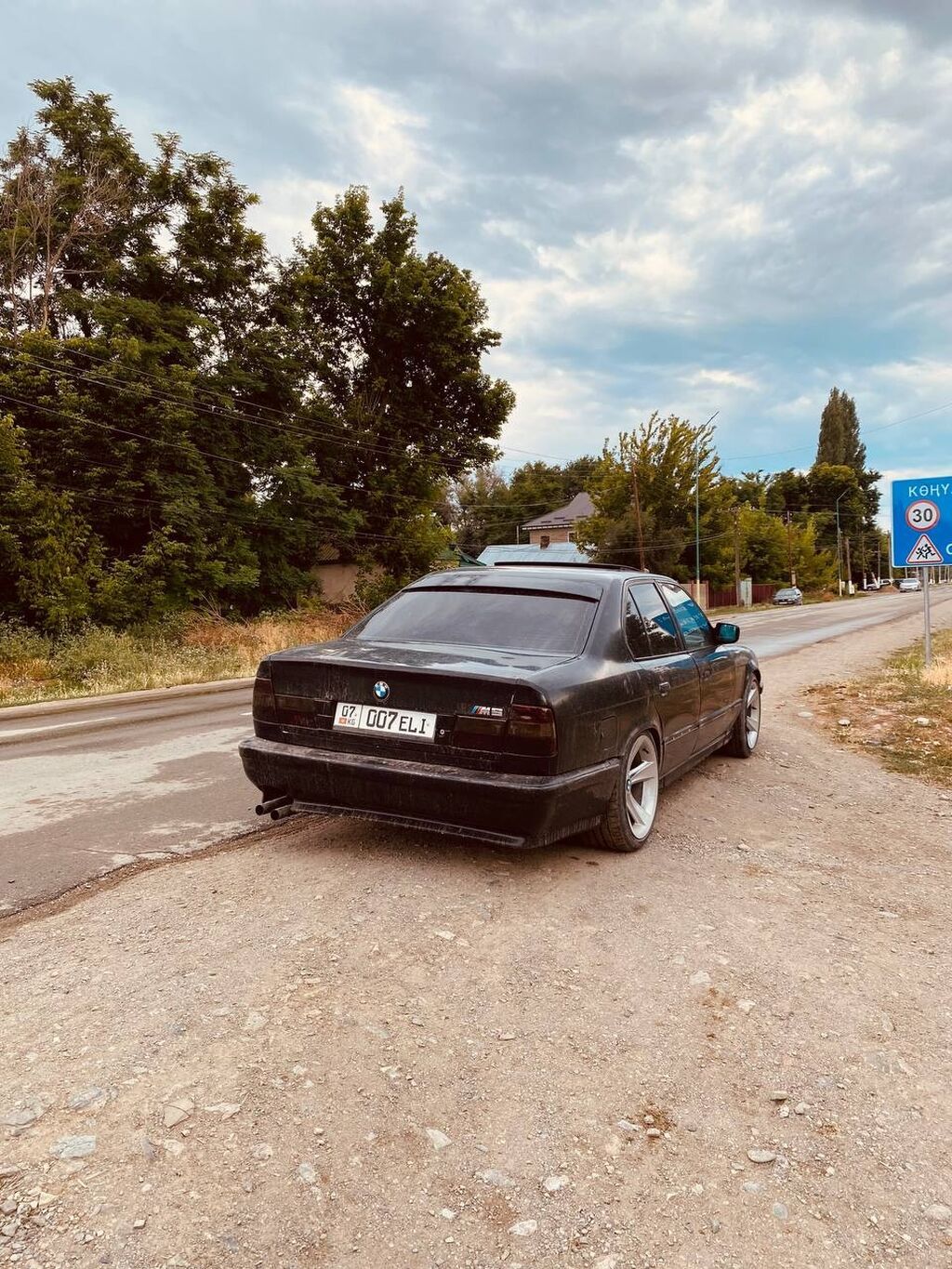 BMW M5: 1991 г., Механика, Бензин, Седан: фото 5