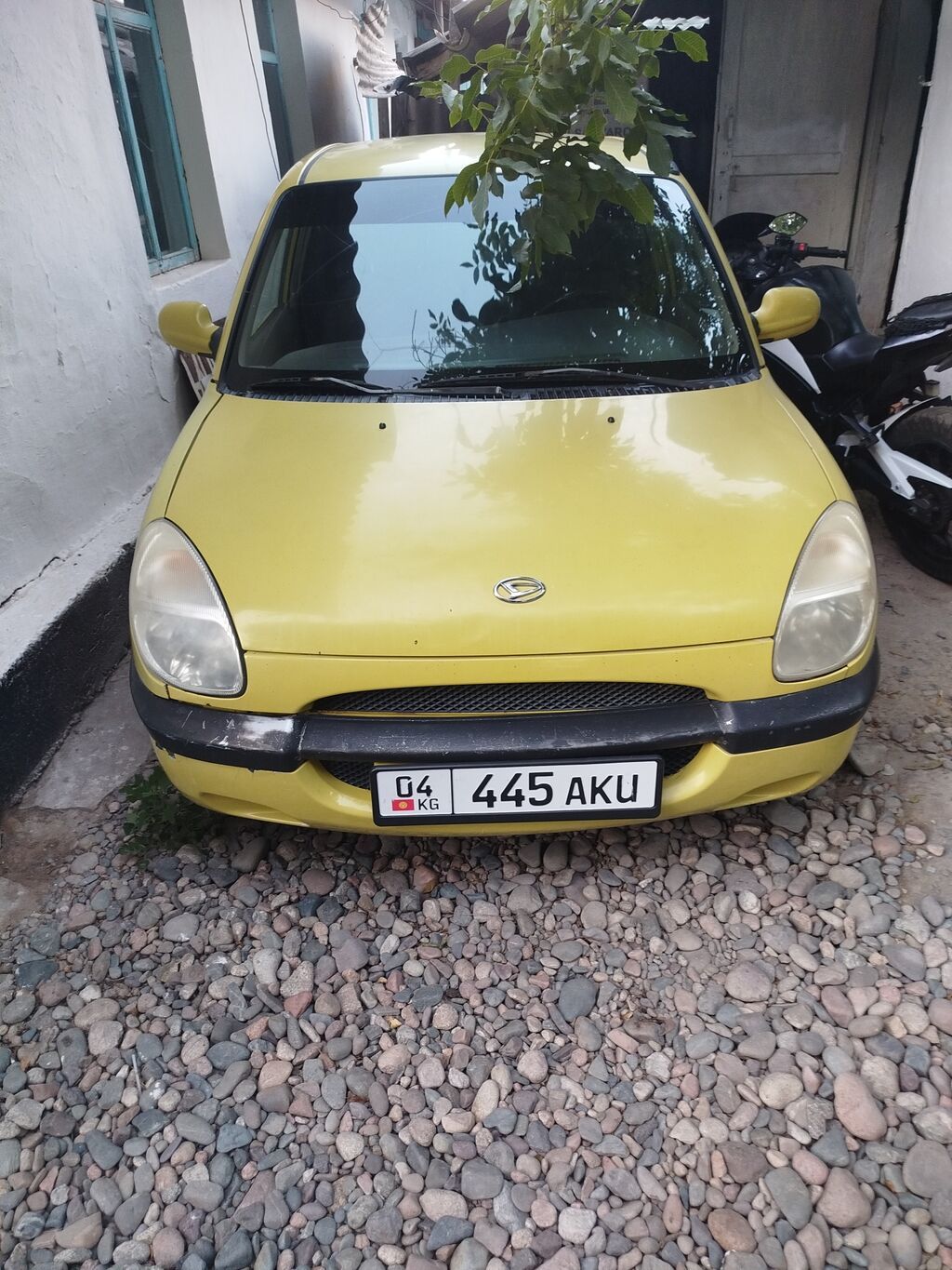 Daihatsu Sirion: 1999 г., 1 л, Механика, Бензин, Хэтчбэк: фото 2