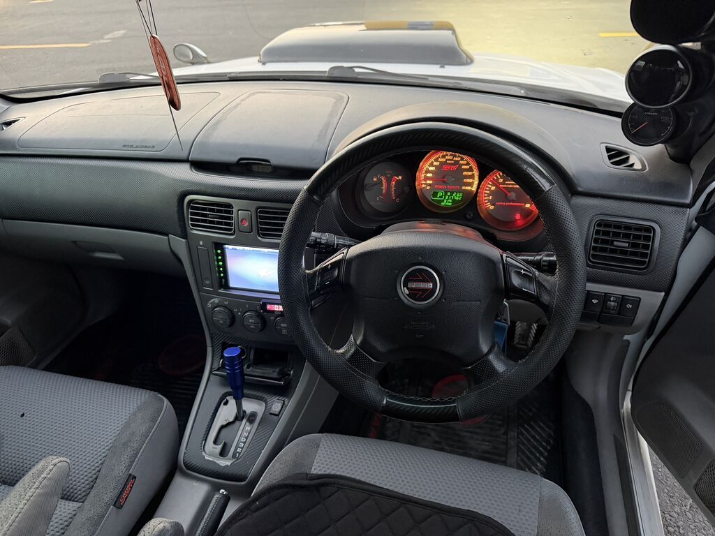 Subaru Forester: 2004 г., 2 л, Автомат, Бензин, Кроссовер: фото 5