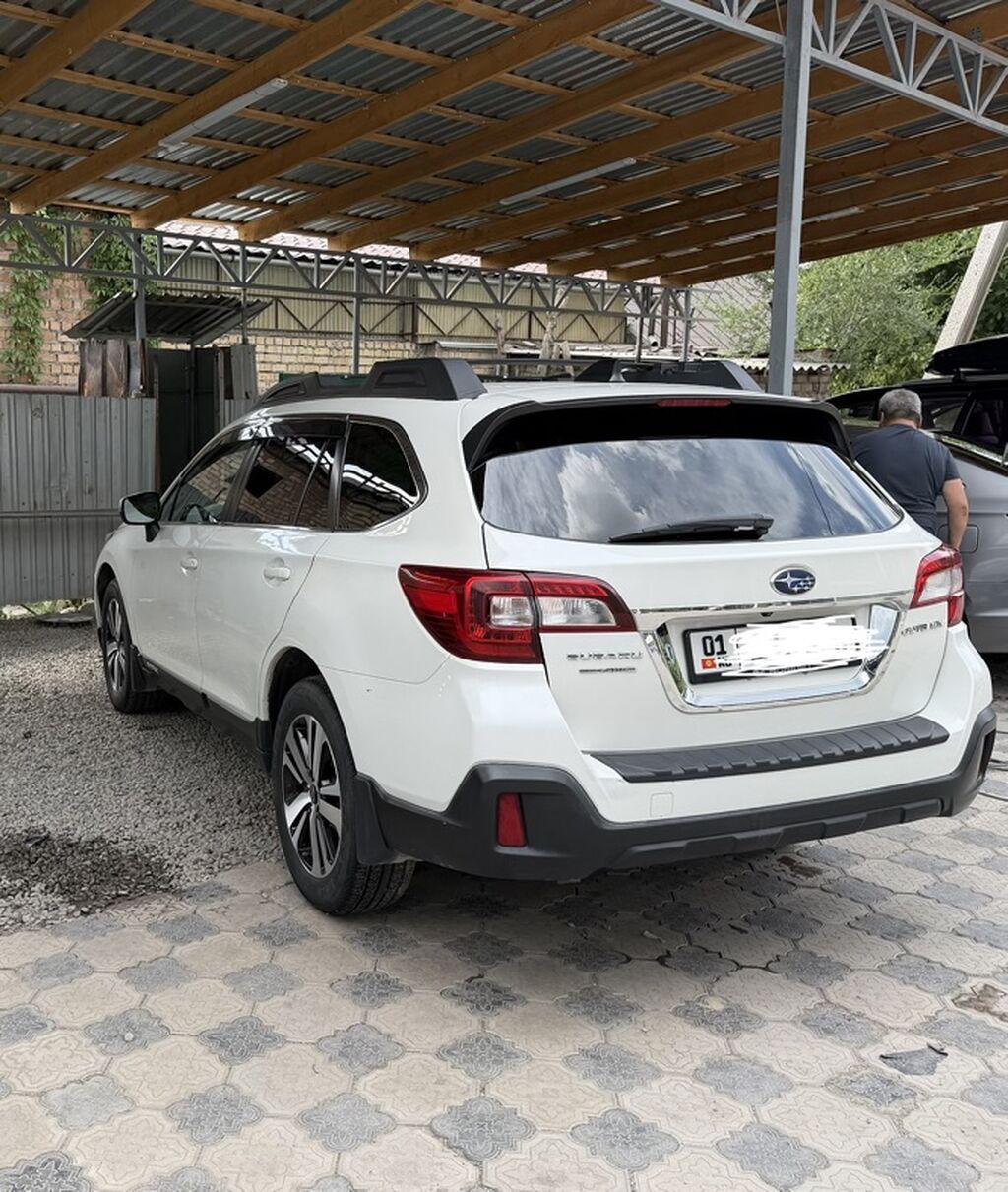 Subaru Outback: 2018 г., 2.5 л, Вариатор, Бензин, Универсал: фото 1