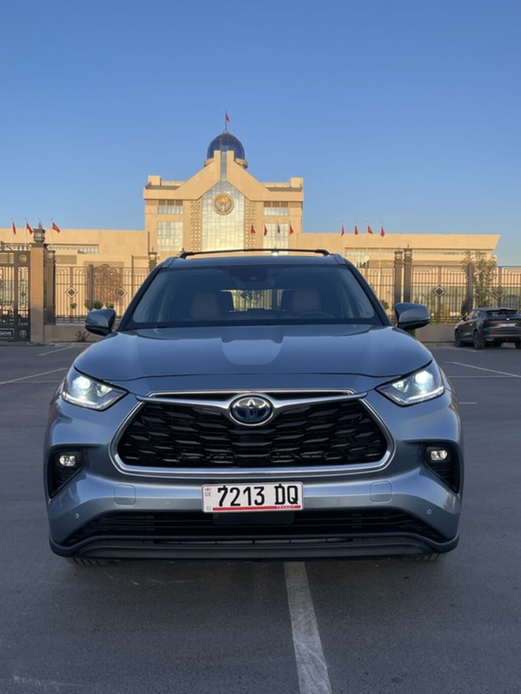 Toyota Highlander: 2020 г., 2.5 л, Автомат, Гибрид, Кроссовер: фото 4