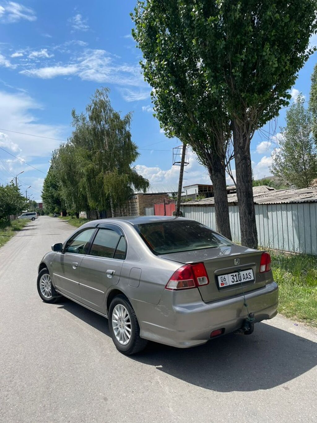 Срочно продаю Honda Civic, 2004 г., 1.3 л, седан: фото 1