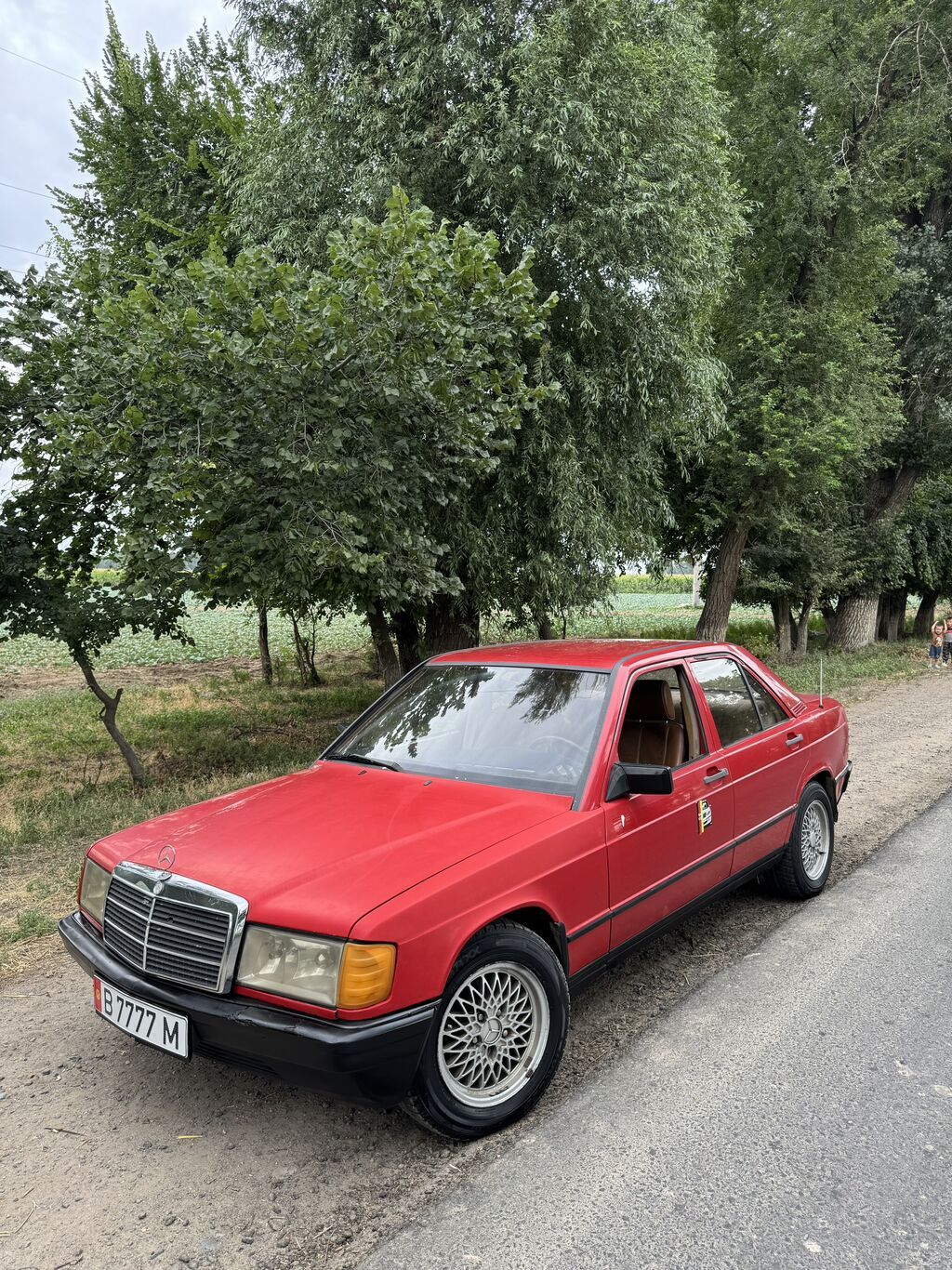 Mercedes-Benz E-Class: 1985 г., 2 л, Механика, Бензин, Седан: фото 6