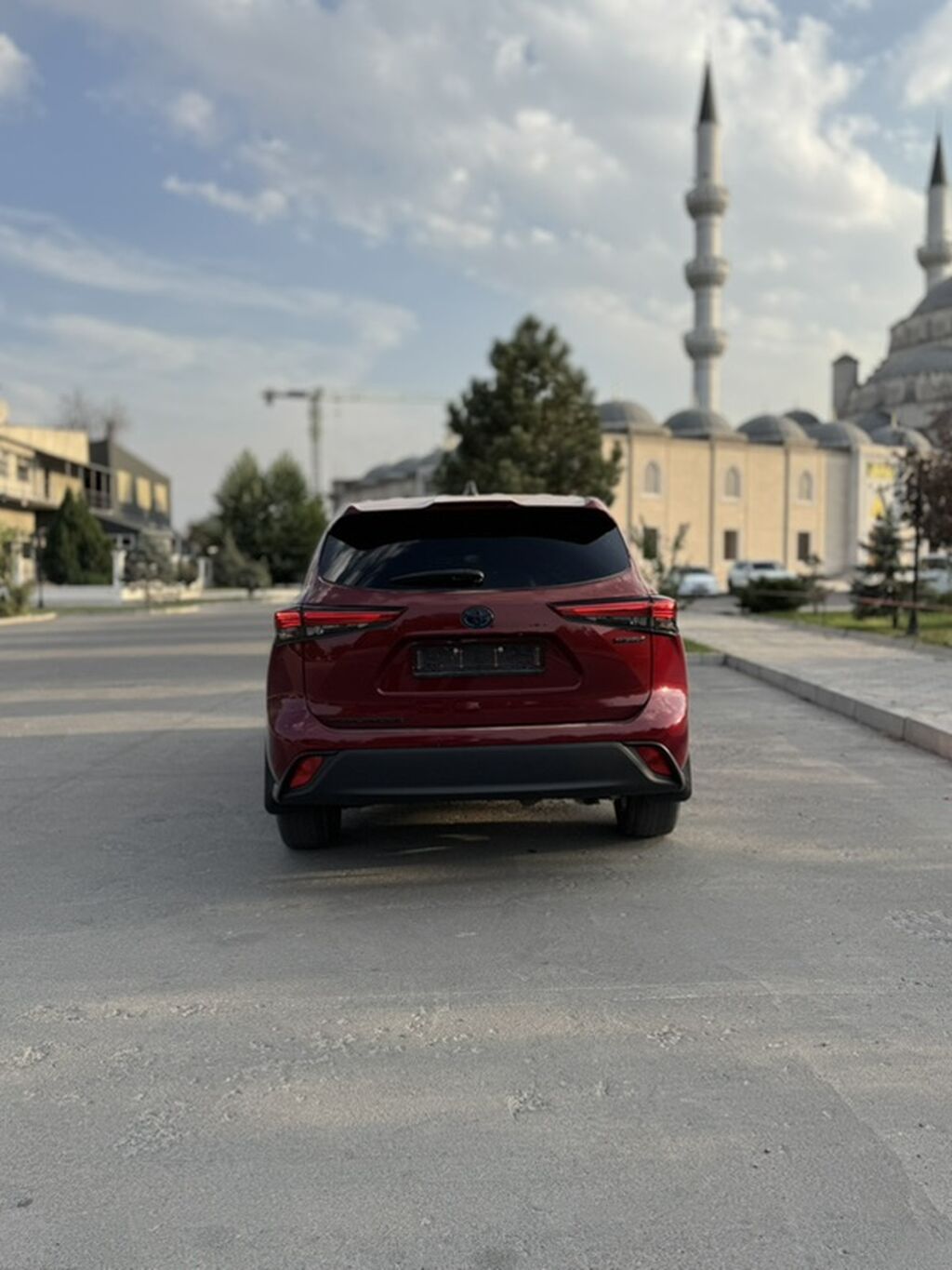Toyota Highlander: 2022 г., 2.5 л, Гибрид, Кроссовер: фото 2