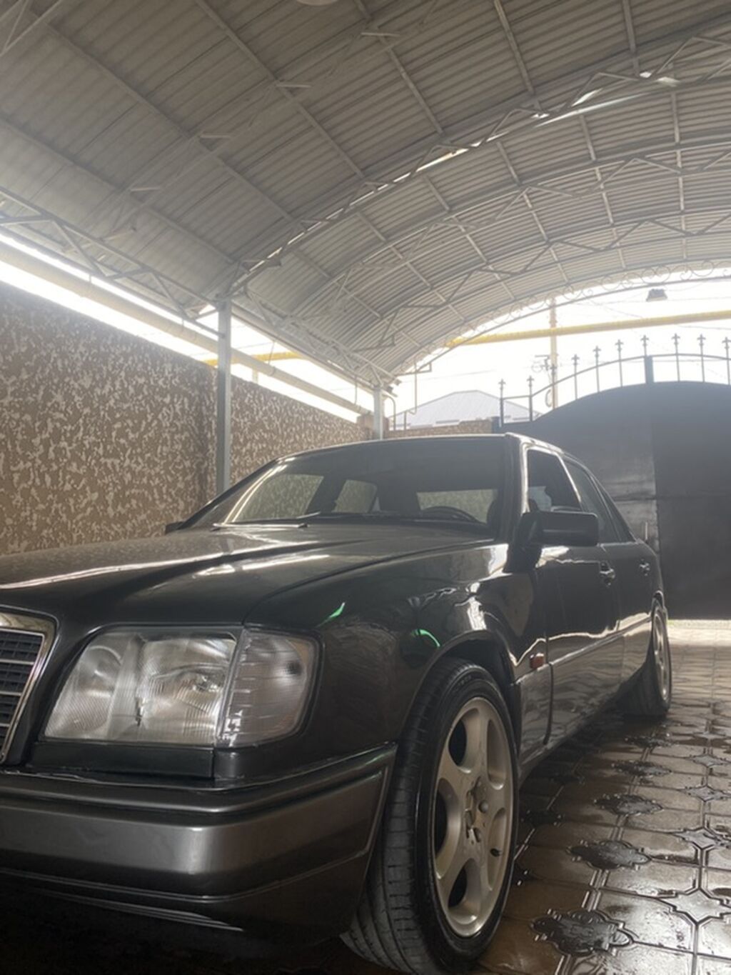 Mercedes-Benz W124: 1994 г., 2.2 л, Механика, Бензин, Седан: фото 2