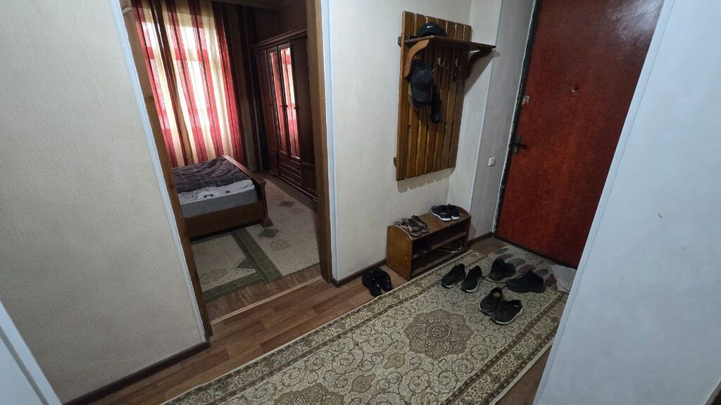 3 комнаты, 70 м², Сталинка, 2 этаж, Косметический ремонт — фото 7