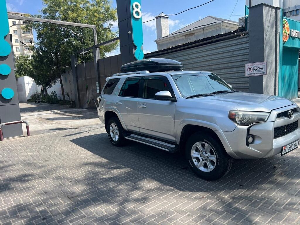 Toyota 4Runner: 2018 г., Автомат, Бензин, Внедорожник: фото 3